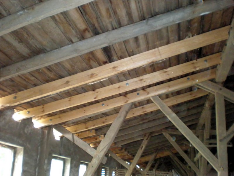Sparrenkopfsanierung und teilweises Ersetzen der Dachsparren- Kartoffelhalle Vorderbollhagen 1